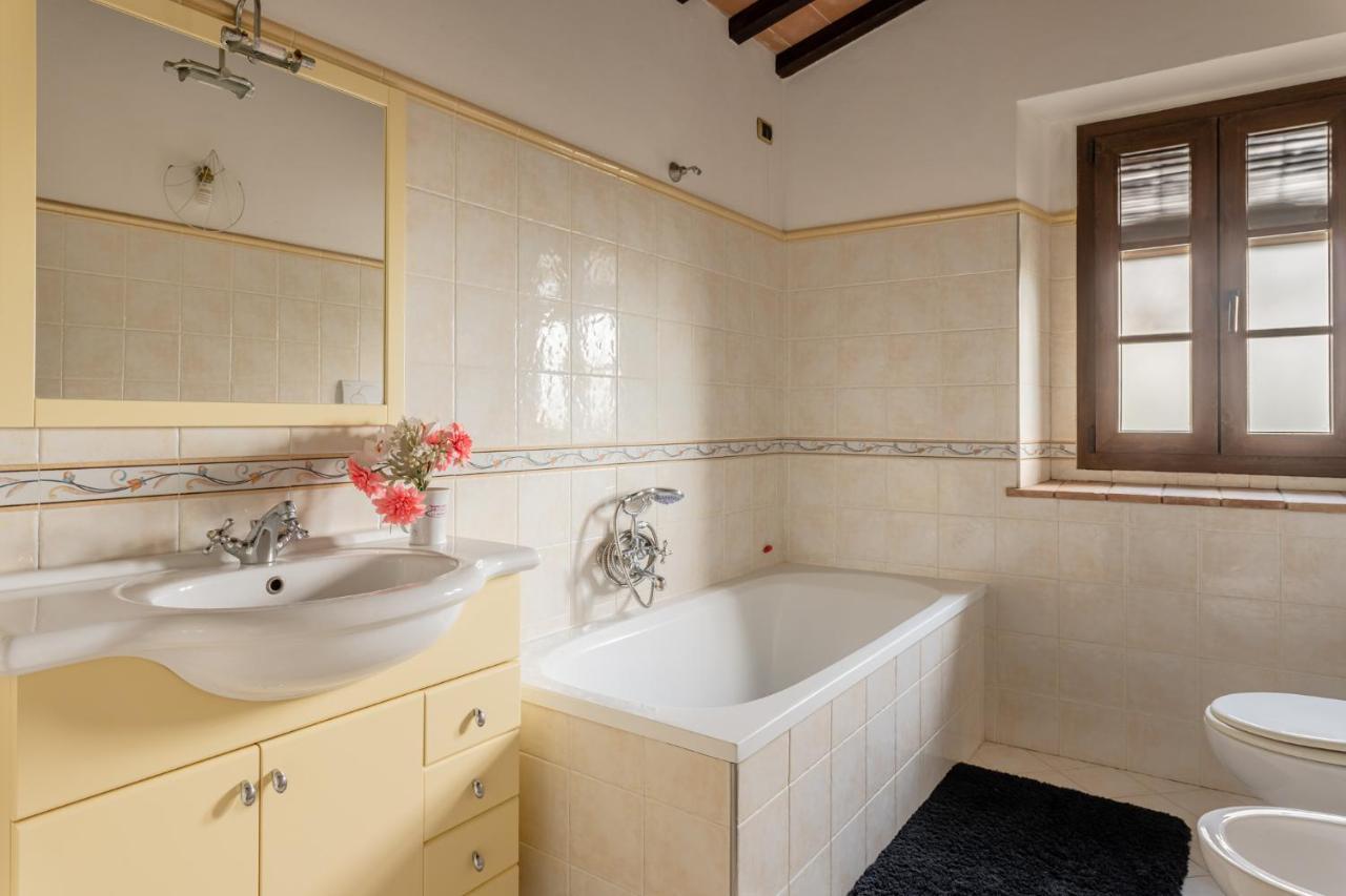 Casa Vecchia Rooms And Parking Gambassi Terme Extérieur photo